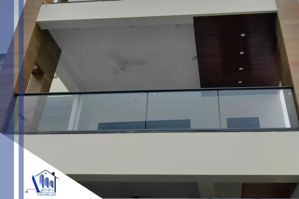 معایب شیشه بالکن