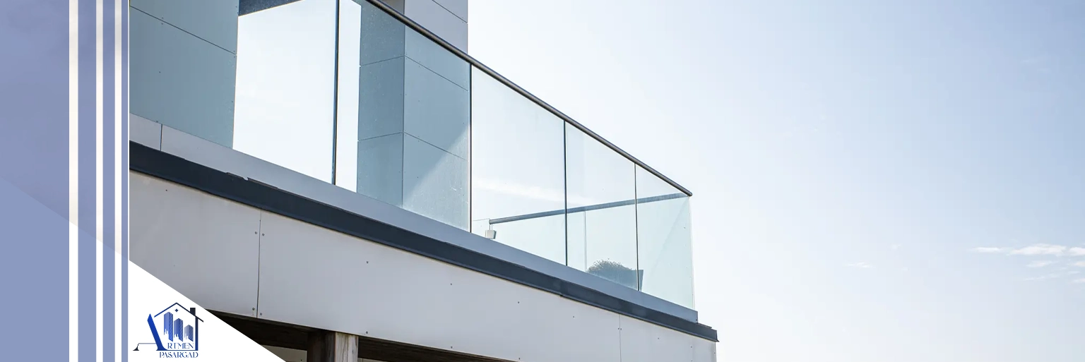 بالکن شیشه ای