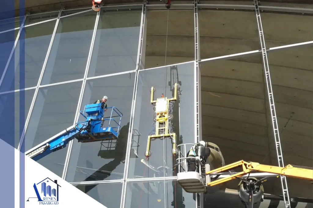 معایب نمای کرتین وال: محدودیت‌ها و چالش‌های اجرایی